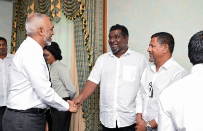 ބެކްލޮގް ހުސްކުރެވިއްޖެ، މާދަމާ އިން ފެށިގެން 48 ގަޑިއިރުތެރޭ މަސްވެރިންނަށް ފައިސާ ދޫކުރާނެ: ރައީސް