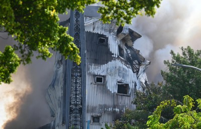 އަލިފާން ކޮންޓްރޯލްވި އިރު އިމާރާތް އަނދައި ހުލި