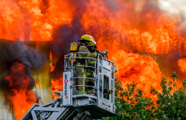 ލޯކުރިމަތިން އެތައް ހަނދާނެއް އަނދައި އަޅިޔަށް