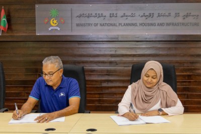 ނިލަންދޫ ގޮނޑުދޮށް ހިމާޔަތް ކުރުމާއި އިނގުރައިދޫ ބަނދަރުގެ މަސައްކަތް އެމްޓީސީސީއަށް