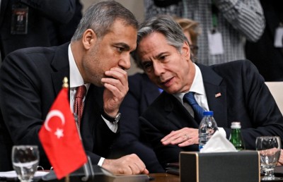 ސީރިއާގެ އާ ވެރިންނާ އެބަ ވާހަކަ ދައްކަން: އެމެރިކާ