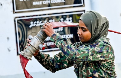 އިމާރާތާ ބެހޭ މިނިސްޓްރީ، އެކަމަކު ޓިނު ހޮހޮޅައެއް!