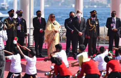 ރައީސް، ހަސީނާއާ ބައްދަލުކުރައްވައިފި