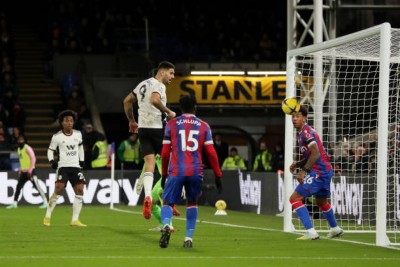 މިޓްރޮވިޗް ވިދާލި މެޗުގައި ކްރިސްޓަލް ޕެލަސްގެ މައްޗަށް ފުލަމް ކުރިހޯދައިފި