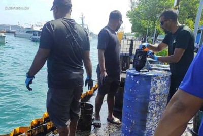 މާލޭ ފަޅުތެރެއަށް އެޅިފައިވާ ކަޅުތެޔޮތައް ނަގައި ނިންމާލައިފި