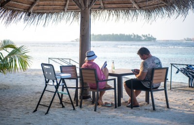 ވ. ތިނަދޫ: ޓޫރިސްޓުންގެ އަދަދު އާބާދީ ފަހަނައަޅައި ހިނގައްޖެ!