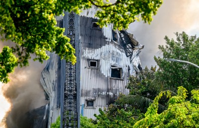 އިމާރާތާ ބެހޭ މިނިސްޓްރީ، އެކަމަކު ޓިނު ހޮހޮޅައެއް!