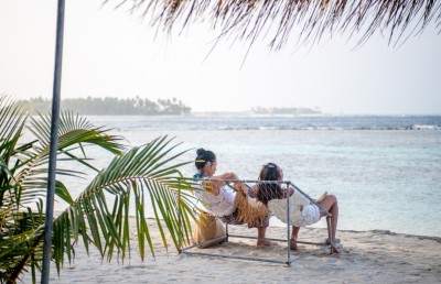 ވ. ތިނަދޫ: ޓޫރިސްޓުންގެ އަދަދު އާބާދީ ފަހަނައަޅައި ހިނގައްޖެ!