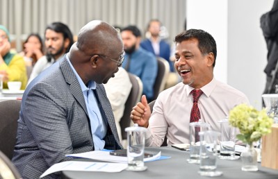 ދުންފަތާއި ވޭޕްކުރުމާ ދެކޮޅަށް ވަކާލާތު ކޮށްދިނުމަށް ނާޒިމް އެދިވަޑައިގެންފި