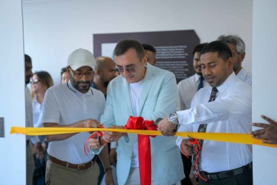 ކްރޮސްރޯޑް މޯލްޑިވްސްގެ ޓިކެޓިން ލޯންޖެއް މާލޭ އާޓްގެލަރީގައި ހުޅުވައިފި