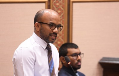 ކޮވިޑުގެ ކުރިން ރާއްޖޭގެ އިގްތިޞާދު އޮތް ހާލަތަށް އަލުން ރުޖޫއަވެއްޖެ: އަމީރު