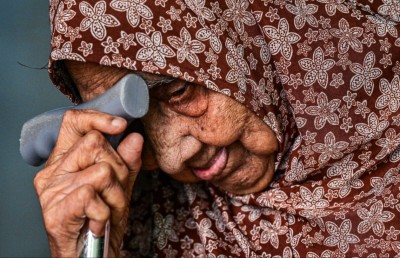 ފޮޓޯ ސްޓޯރީ: 104 އަހަރުގެ ހިނިތުންވުން، "ރީތި ފޮޓޯއެއް ދޯ"