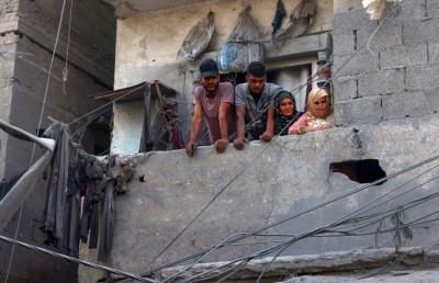 ހަމަލާތައް ހުއްޓާލަން އެއްބަސް ނުވެވި އިޒްރޭލާއި ހަމާސް އިން އެއްބަޔަކު އަނެއް ބަޔަކު ކުށްވެރިކުރަނީ