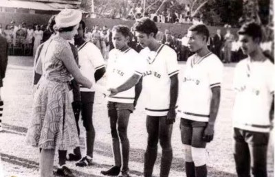 ރާއްޖޭގައި ފުޓްބޯޅަ ކުޅޭގޮތް ޒަމާނީކޮށްލީ އައްޑޫން!