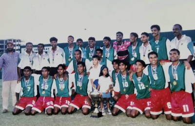 ފުޓްބޯޅައިގައި އޭދަފުށި: ނުފޫޒުގަދަ ނަމެއް، މުއްސަނދި ތާރީހެއް