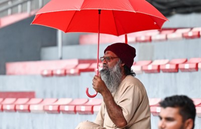 މިއީ ފަންޑިތަވެރިއެއް ނޫން، އޭދަފުށީގެ ފުޓްބޯޅަ ލެޖެންޑެއް