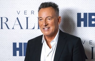 ސްޕްރިންގްސްޓީންގެ މިއުޒިކް ސޮނީއަށް 550 މިލިއަން ޑޮލަރަށް ވިއްކާލައިފި