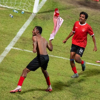 އައްޑޫ ބަލިކޮށް ގޯލްޑް ކަޕްގެ ޗެމްޕިއަންކަން ހޯދައި އޭދަފުއްޓަށް ރަސްކަން