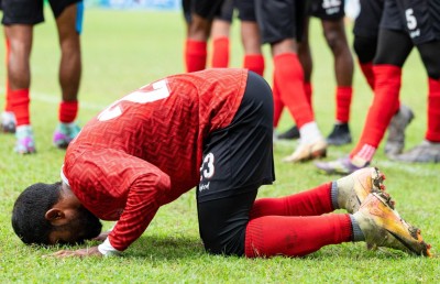 ރަށު ލޯބީގައި ކުޅޭއިރު އަންނަނީ އާދަޔާހިލާފު ޖޯޝެއް: ސައްޓު