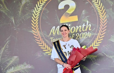 ރާއްޖޭގެ ޓޫރިޒަމަށް ތާރީހީ ދުވަހެއް؛ ދެ މިލިއަން ވަނަ ޓޫރިސްޓަށް މަރުހަބާ