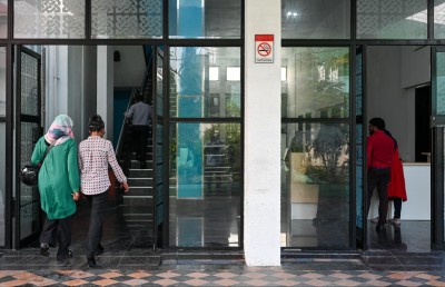 ދަރުބާރުގެ ކުއްޔަށް ދިނުން ވަގުތީ ގޮތުން ހުއްޓާލައިފި