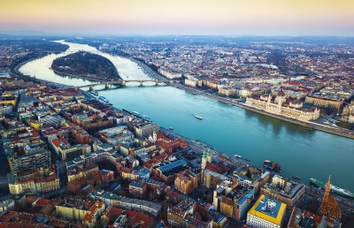 ހަންގޭރީގެ 25 ސްކޮލާޝިޕަށް ހުޅުވާލައިފި