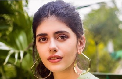 ކުޅޭނެ ފިލްމެއް ހޮވުން ފަސޭހައެއް ނޫން: ސަންޖަނާ