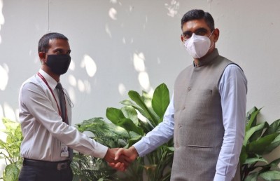 އިންޑިއާގެ އެހީގައި ދިވެހި ނޫސްވެރިން ތަމްރީނު ކުރަނީ