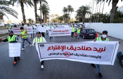 ލީބިޔާ އަލުން ދާހިލީ ހަނގުރާމައެއްގެ ތެރެއަށް