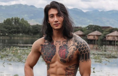 މުޒާހަރާއެއްގައި ބައިވެރިވި މިއަންމާގެ މޮޑެލްއަކު ތިން އަހަރަށް ޖަލަށް