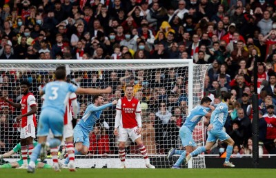 ސިޓީން ފަހު ވަގުތު އާސެނަލް ބަލިކޮށް، ޖެހިޖެހިގެން 11 މޮޅު