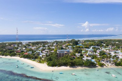 ސްނޯކްލިންއަށް ގޮސް އުޅުނު ފަތުރުވެރިއެއްގެ ގައިގައި ޑިންގީއަކުން ޖެހި މަރުވެއްޖެ