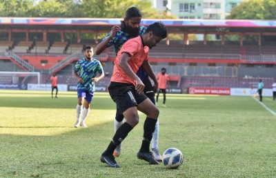 ސަސް އަތުން ވެސް ބަލިވެ އީގަލްސް ފުލުގައި