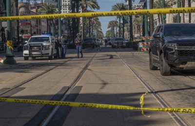 އެމެރިކާގައި ޕިކަޕް ޓްރަކަކުން ޖައްސައި އެތައް ބަޔަކު މަރާލައިފި