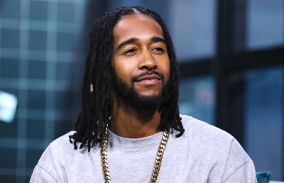 އޮމިކްރޯންއާ ނަން ވައްތަރުކަމުން އެމެރިކާގެ ފަންނާނަކު އަމިއްލަ އަށް ޖޯކު ޖަހައިފި