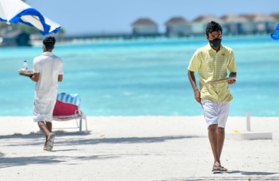 ބޮޑެތި ކާމިޔާބީތަކާ އެކު ޓޫރިޒަމް "ރަން އަހަރަށް"