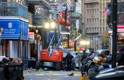 އެމެރިކާގައި ޕިކަޕް ޓްރަކަކުން ޖައްސައި އެތައް ބަޔަކު މަރާލައިފި