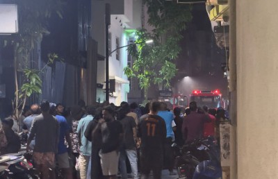 ރޭގައި ރޯވި ގޭގެ އެއް ކޮޓަރި އަނދައި ހުލިވި، އެކަކަށް ވަގުތީ ހިޔާވަހިކަން!