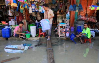 ސުމަޓްރާގައި ފެންބޮޑުވެ 30،000 މީހުން ހާލުގައި ޖެހިއްޖެ