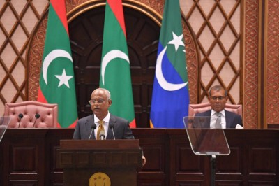މާލެއިން ގޯތި ދޭވަރު އިތުރު ކުރަން ނިންމައިފިން: ރައީސް