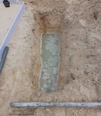 ބިމު އަޑިން ފެންގަނޑު ނުހިނދޭތީ ހުޅުމާލެ ސަހަރާގައި މީހުން ވަޅުލުން މެދުކަނޑާލައިފި