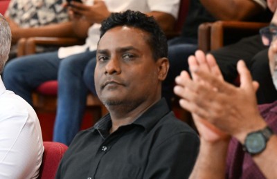 ކޯޗެއްގެ ގޮތުގައި ދެން ނުފެންނާނެ: ޝާޒް