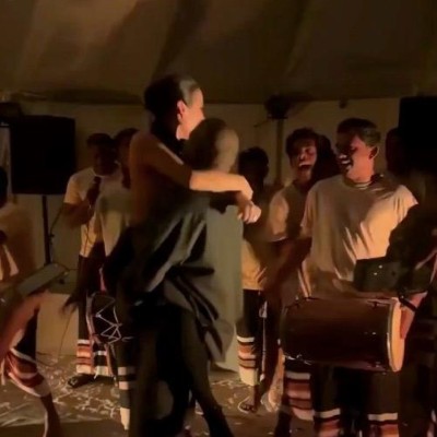 ކާންޔޭ އަންހެނުން އުރާލައިގެން ބޮޑުބެރަށް ނަށަނީ