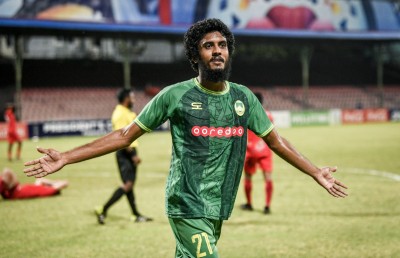 އުނދަގުލާއި ހިތްދަތިކަމުން އަރައިގަނެ އިއްބެ ކުރީގެ ފޯމަށް