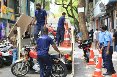 މާލޭ ސަރަހައްދުގެ ޓްރެފިކް ފްލޯ ހަމައަކަށް އެޅުވުމުގެ މަސައްކަތް ފުލުހުން ފަށައިފި