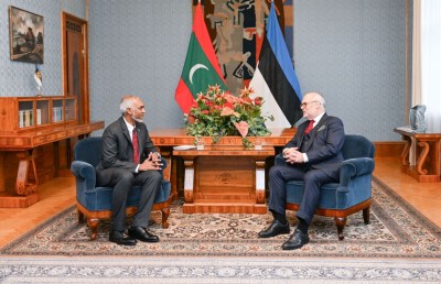 ގުޅިގެން ކުރިއަށް ދެވޭނެ ކަމުގެ އުއްމީދާ އެކު ރައީސްގެ ޝުކުރު އެސްޓޯނިއާގެ ރައީސަށް!