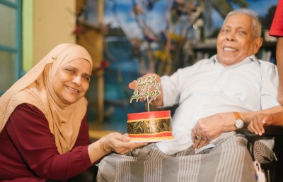 ސޯދުބެއަށް 90 އަހަރު: ވަރަށް ލޯބިވެޔޭ ބުނީ މި ފޮޓޯއިން