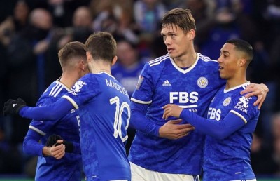 ކޭމްބްރިޖުން ނިއުކާސަލް ކަޓުވާލައިފި، ޗެލްސީ އާއި ލެސްޓާ ކުރިޔަށް