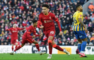 އެފްއޭ ކަޕް: ފަހަތުން އަރައި މޮޅުވެ، ލިވަޕޫލާއި ޓޮޓެންހަމް ވެސް ހަތަރުވަނަ ބުރަށް