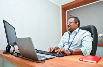 އިޔާސް: އާމްދަނީ ތިން ބިލިއަނަށް އަރުވައި، އައިއޭއެސް ބަދަލުކޮށްލުމުގެ އަޒުމްގައި